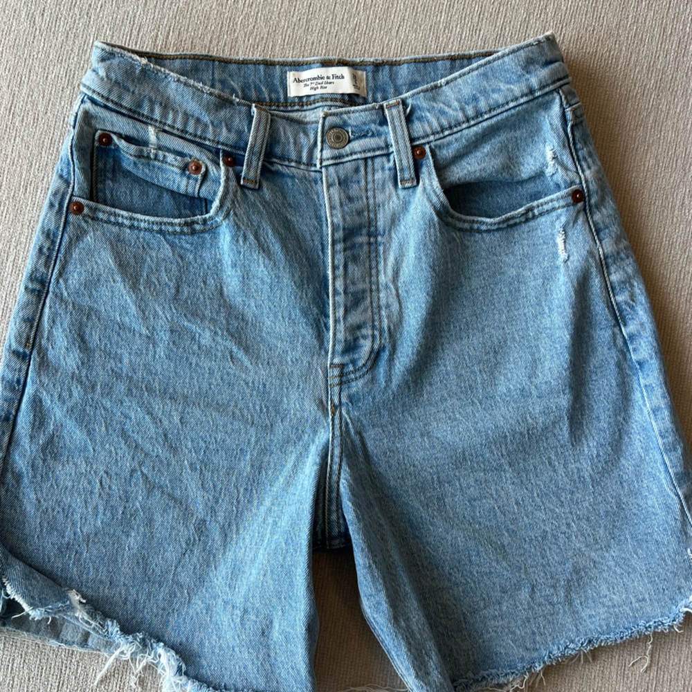 Abercrombie & Fitch High Rise Dad Shorts